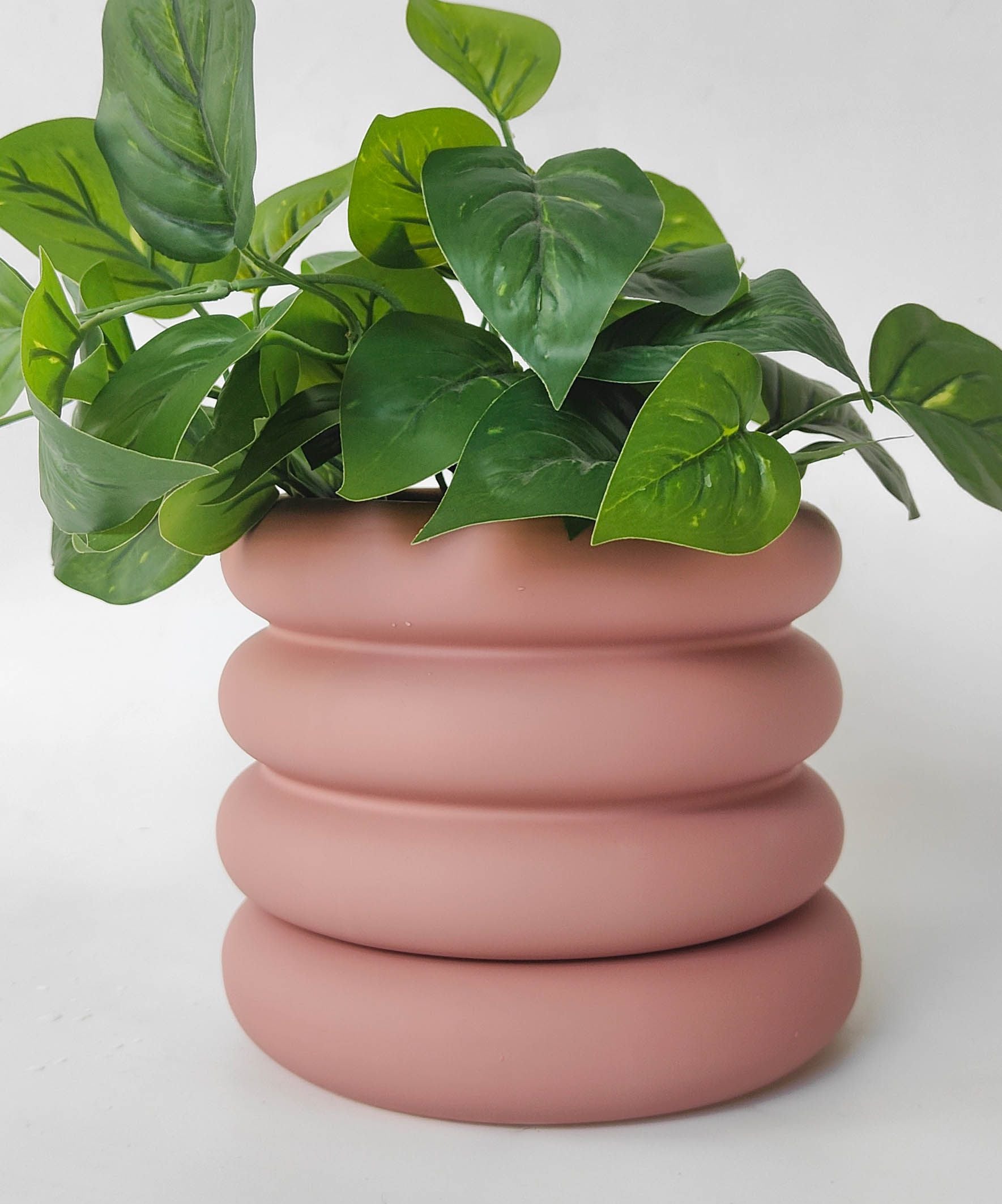 Naomi Ring Planter in rose with matching saucer – soft pink indoor plant pot perfect for modern styling.