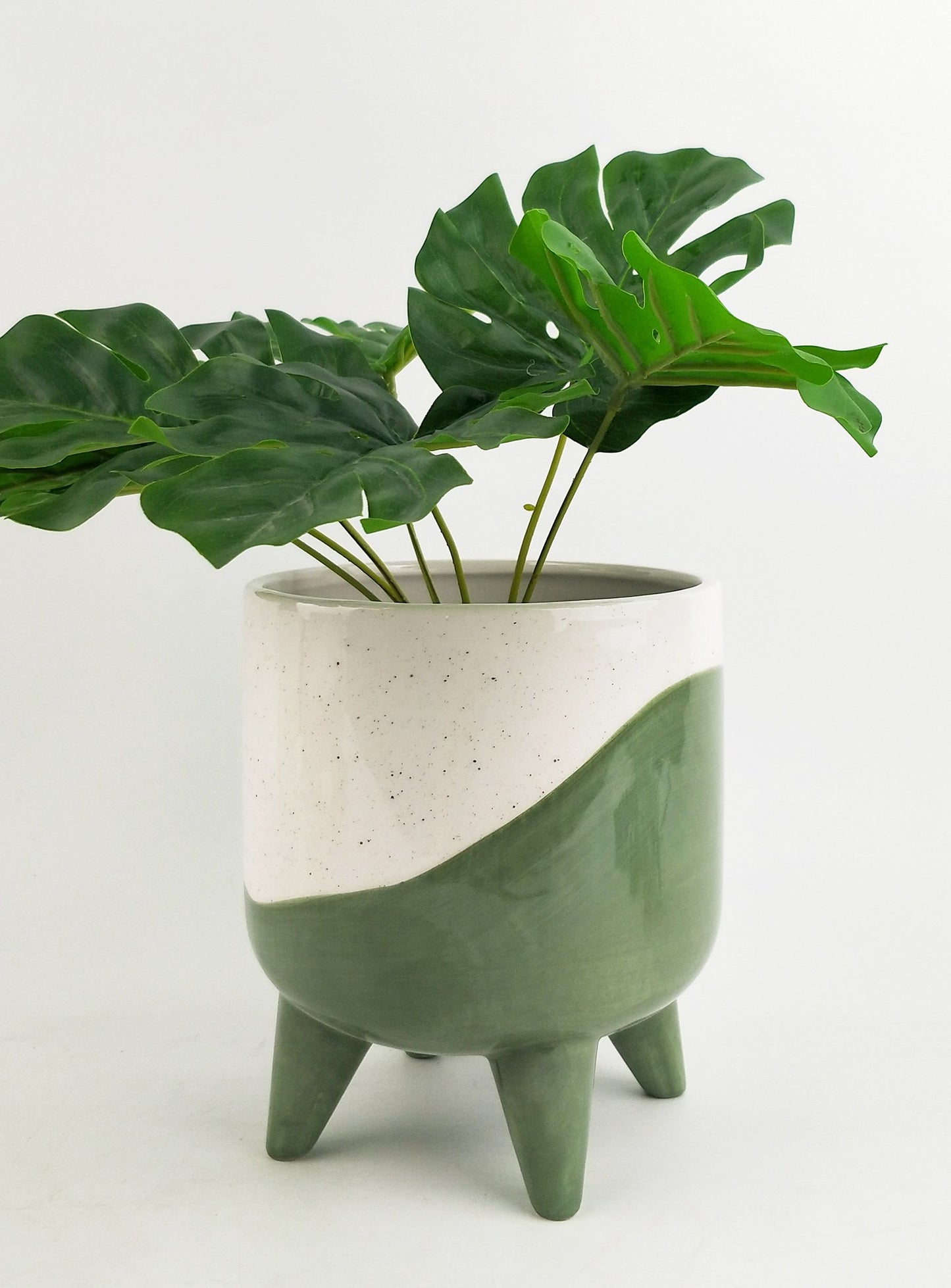 *SALE* Green Avery Dot Planter Planter