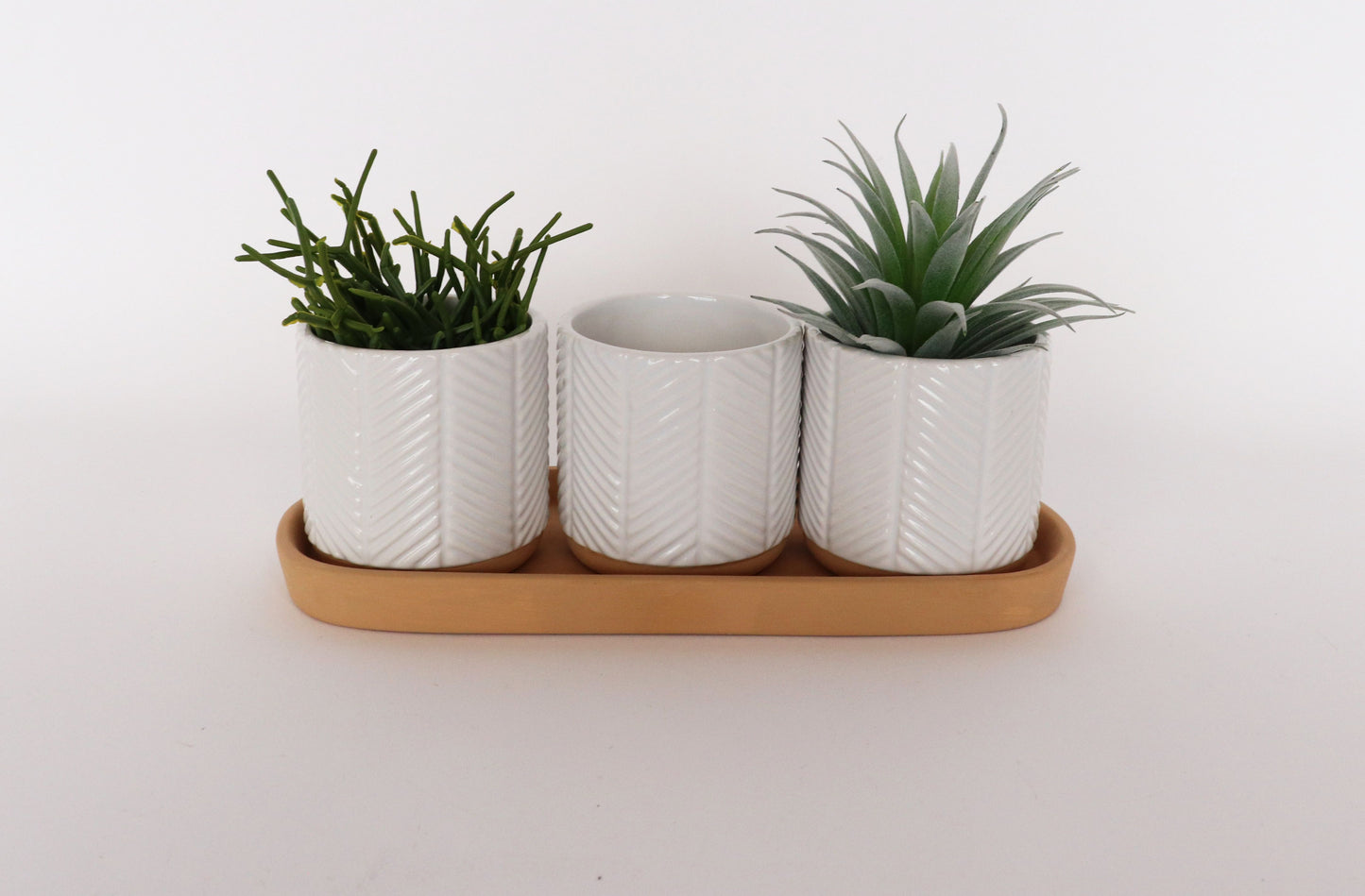 Zari Planter on saucer White